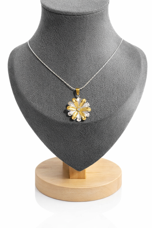 Daisy Pendant Necklace
