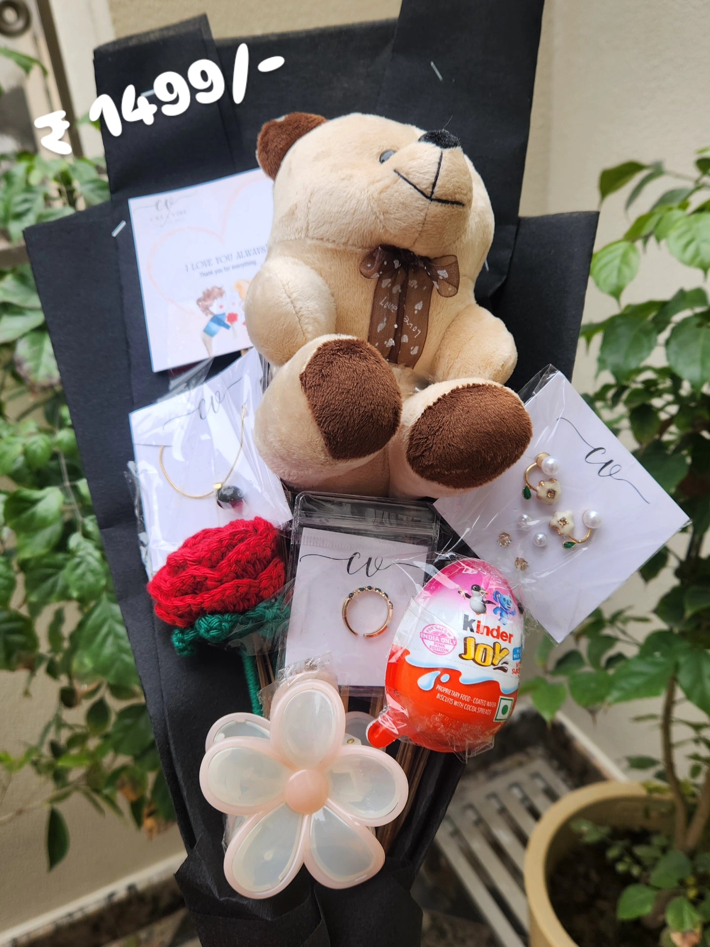 π€ Teddy & Jewellery Bouquet Hamper
