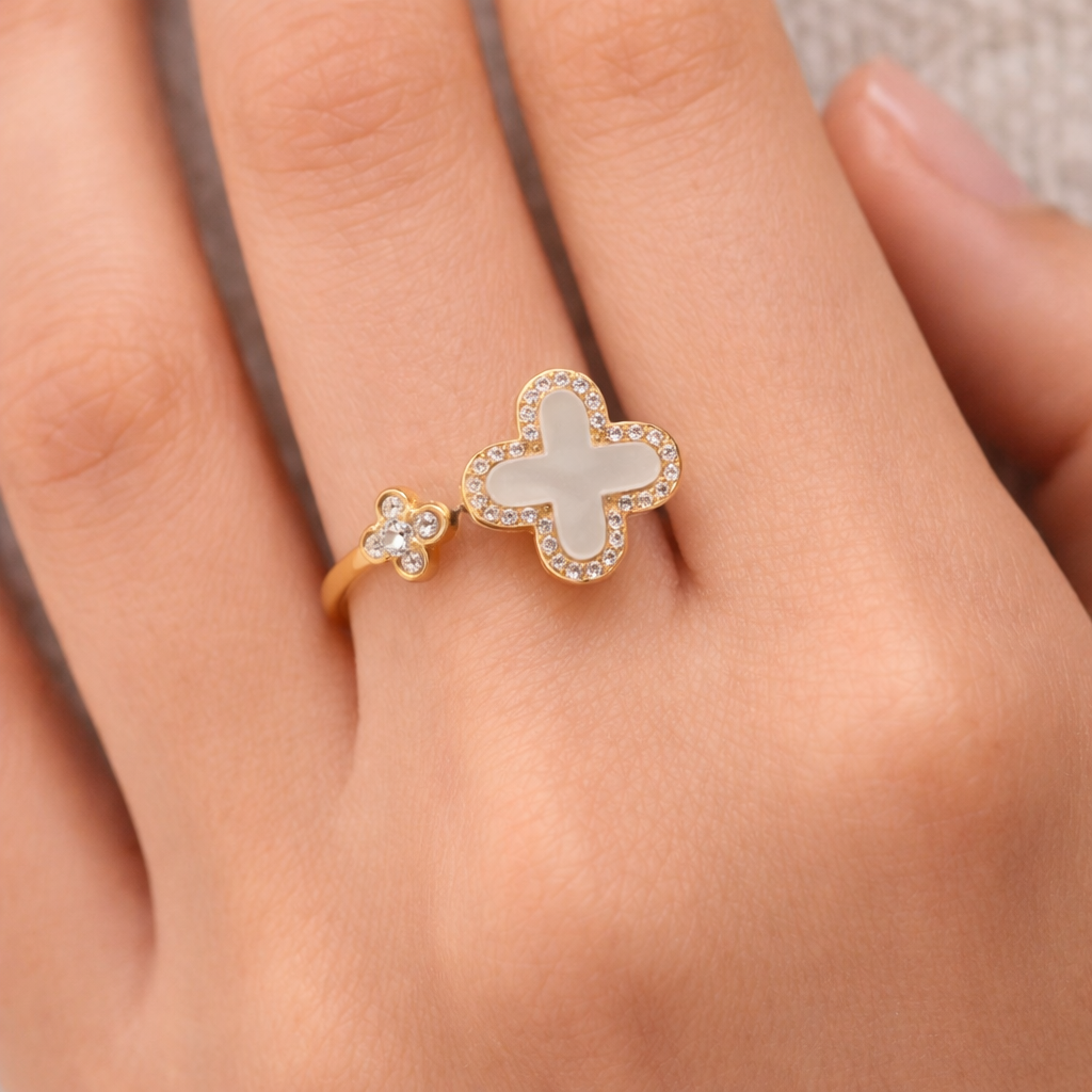 Mother-of-Pearl Clover Adjustable Ring