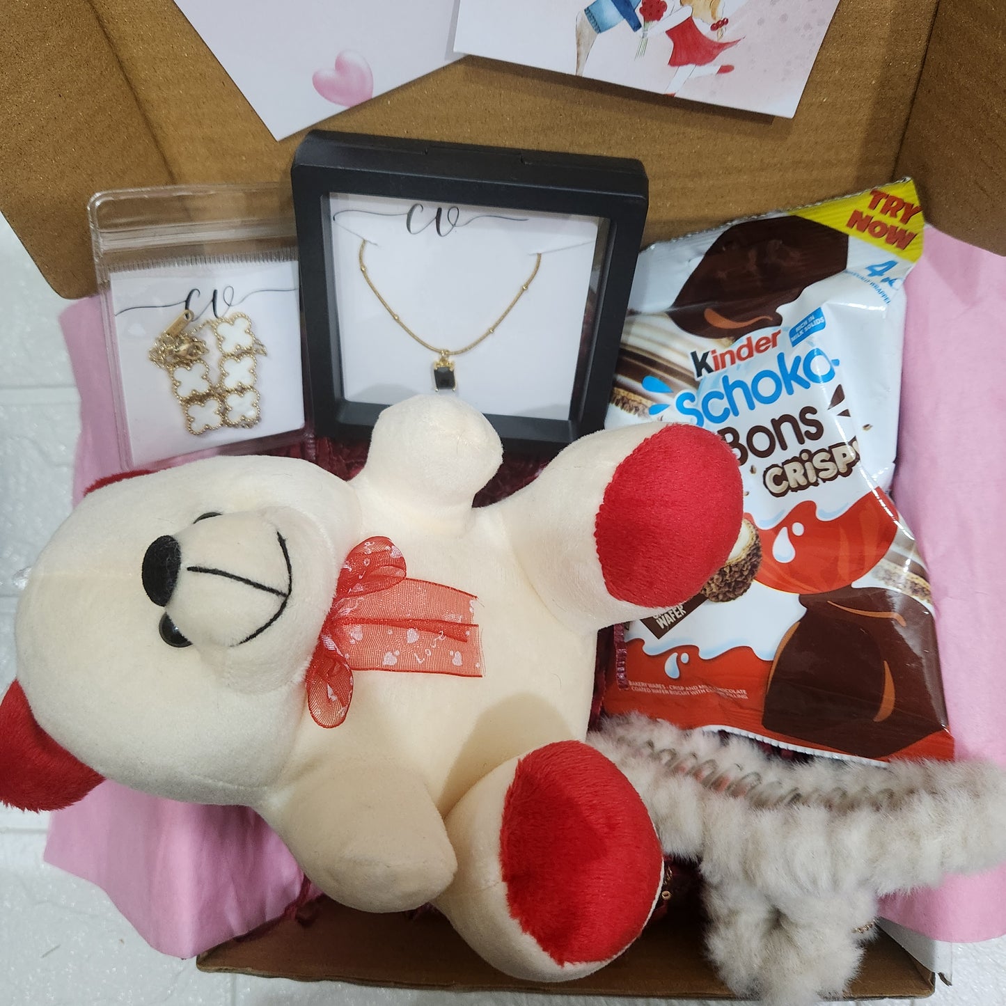 🥰 Elegant Love Gift Hamper